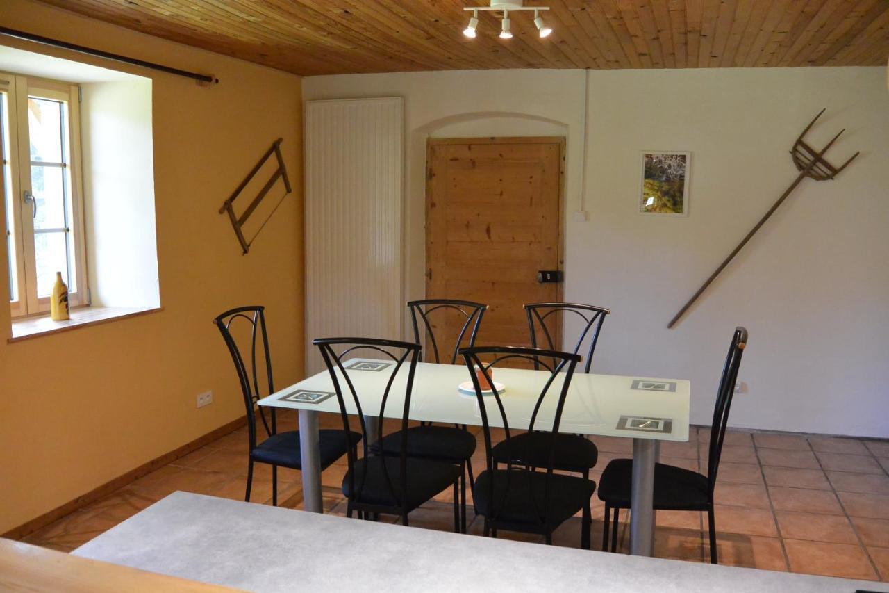 Gites Tre Le Grenier Les Moussieres Exterior photo
