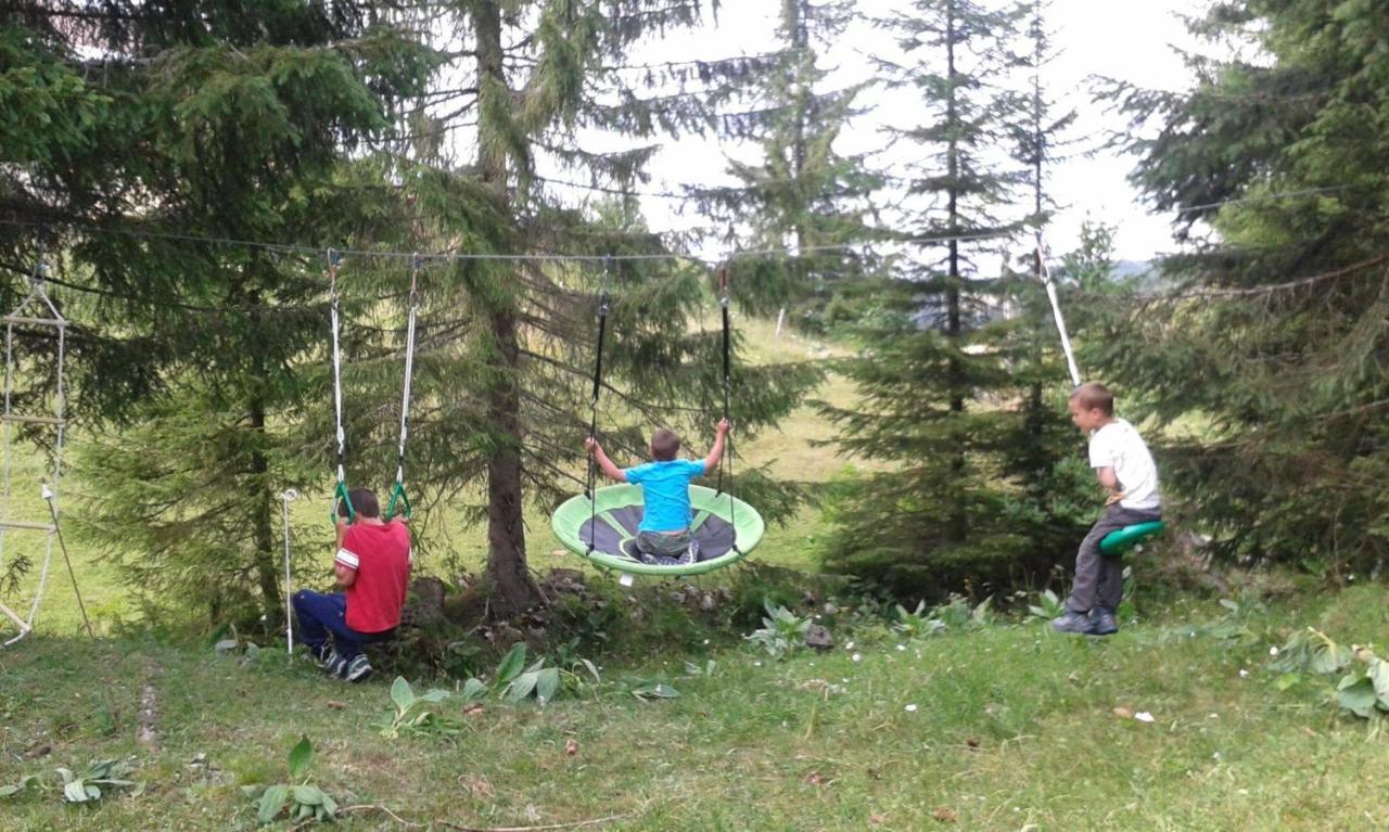 Gites Tre Le Grenier Les Moussieres Exterior photo